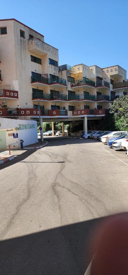 Apartament דירת חדר יפה ונעימה באיזור פסטורלי ושקט Zichron Ja’akow Zewnętrze zdjęcie